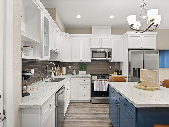 2nd image of 2994 39th St