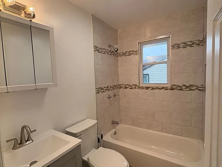 425 Drummond Ave — Photo 23