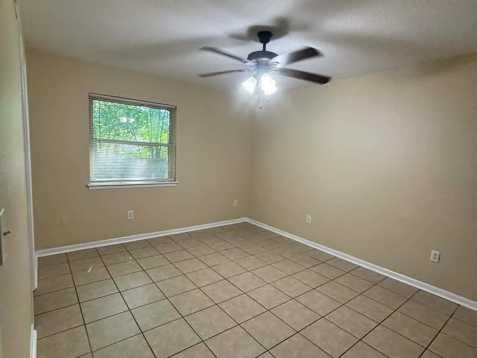 East Foothills Unit 12B — Photo 3