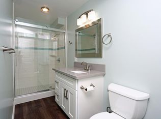652 Hausten St APT B, Honolulu, HI 96826