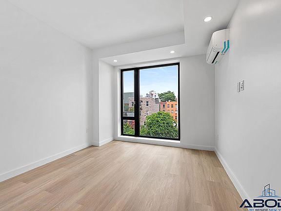 4th image of 21 Meserole St #311