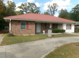 1102 Jackson Landing Rd, Picayune, MS 39466
