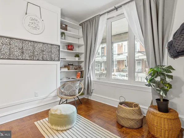 5040 Irving St, Philadelphia, PA 19139