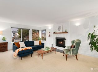 4310 Dayton Ave N APT 201, Seattle, WA