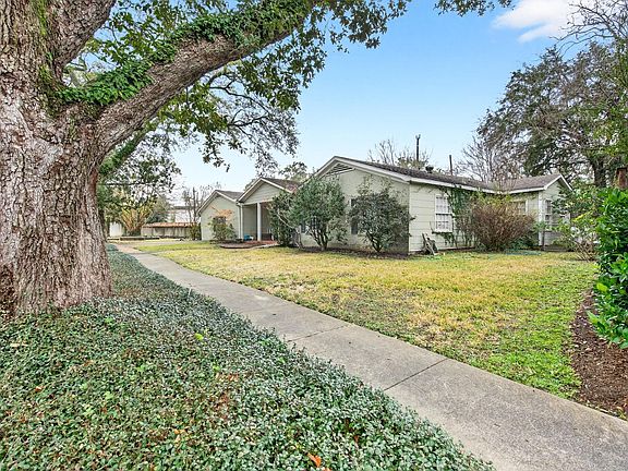 5th image of 3752 Wroxton Rd