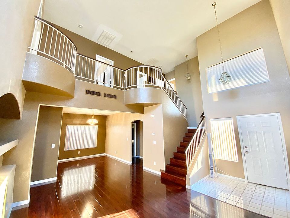1st image of 3748 Crest Horn Dr