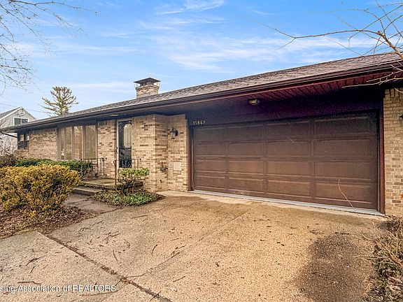 2nd image of 15849 Greenway Dr