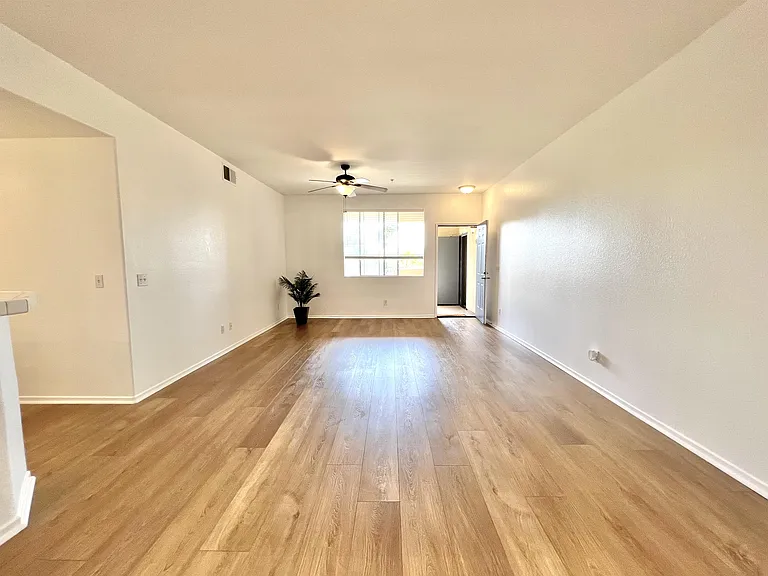 1388 Challis Pl #221-1 — Photo 5