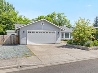 3073 Ruby Dr, Medford, OR 97504