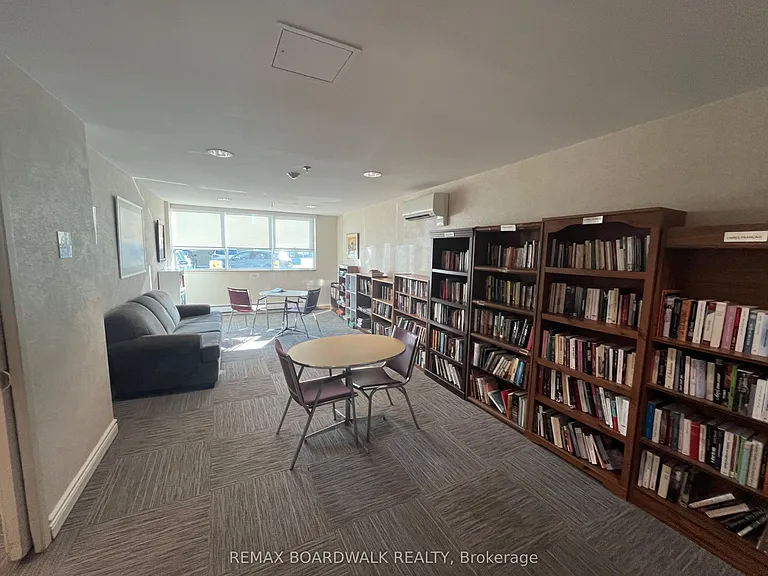 555 Brittany Dr #407 — Photo 15