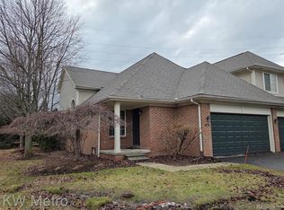 622 Macwilliams Ln, Royal Oak, MI 48067
