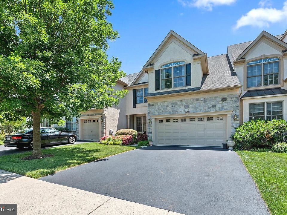 1st image of 2402 Vincent Way
