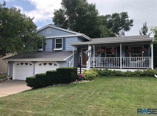 1505 E Ponderosa Dr, Sioux Falls, SD 57103