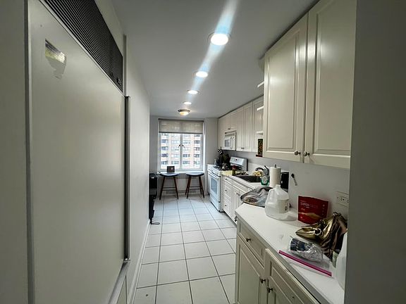 3rd image of 40 Central Park S #19D