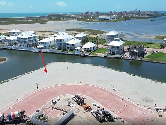 3rd image of 8320 Island Cir