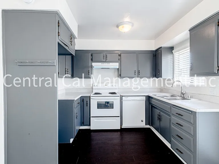 5103 Appleblossom Dr. — Photo 7