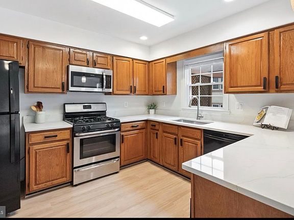 3rd image of 4020 Gregg Ct