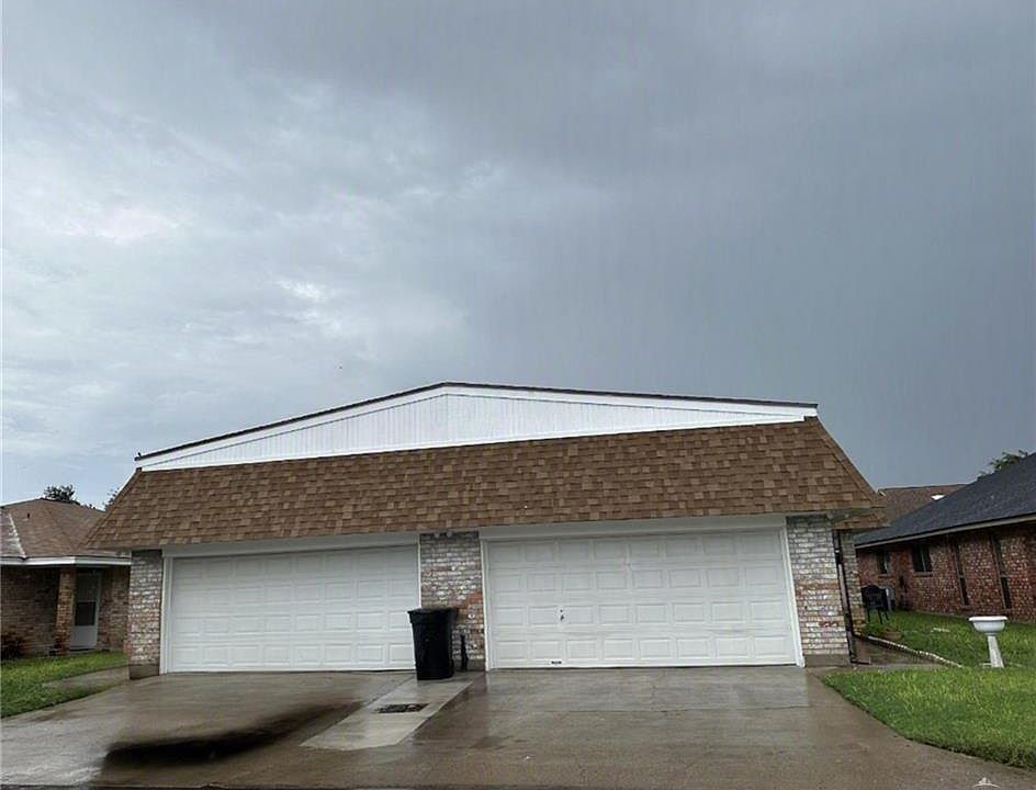 1st image of 700 W Iris Ave