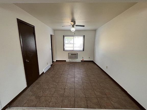 4th image of 536 Melody Ln APT 1