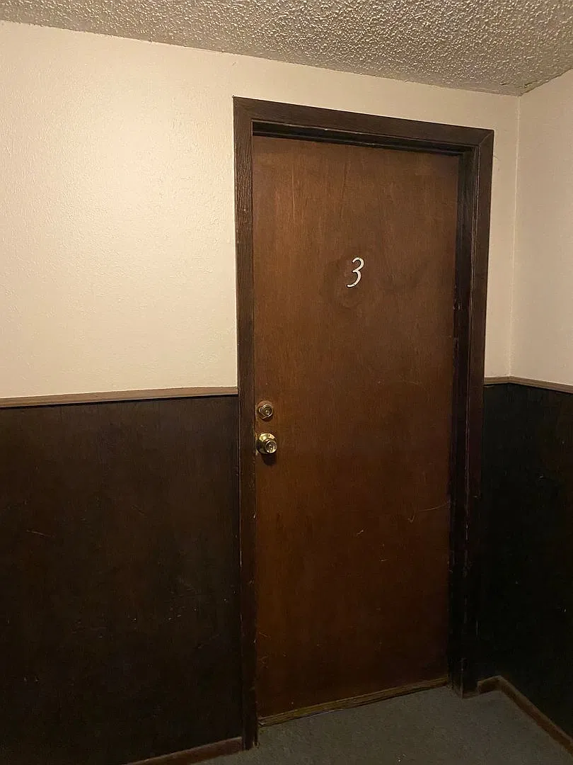 1177 Harding Ave — Photo 3