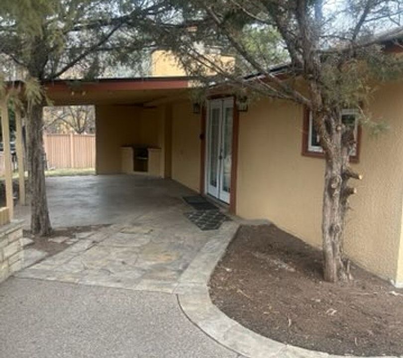 1st image of 716 Cowdin Dr