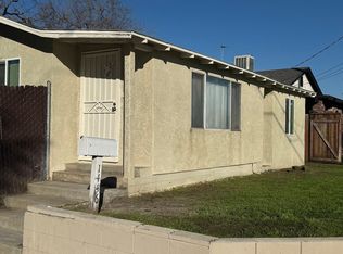 1446 Minnewawa Ave, Clovis, CA 93612