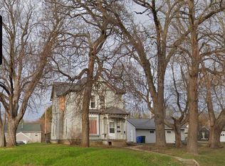 724 8th Ave, Baraboo, WI 53913