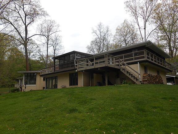 3rd image of 214 South Dr