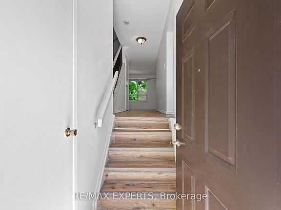 4th image of 5 Moregate Cres
