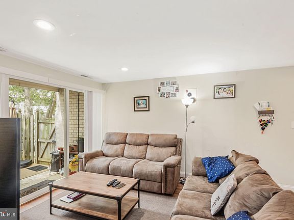 5th image of 5606 Bloomfield Dr APT 2