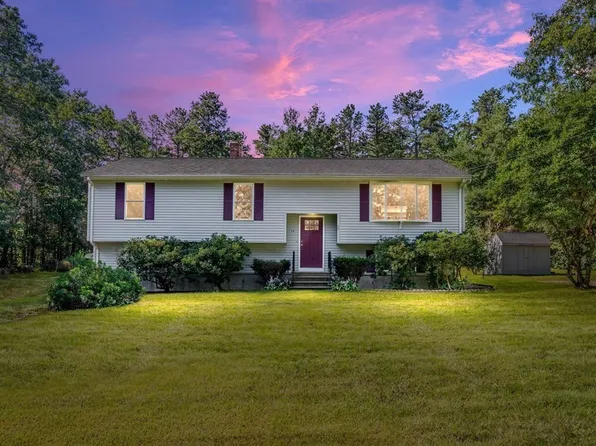 28 Summit St, Millville, MA 01529