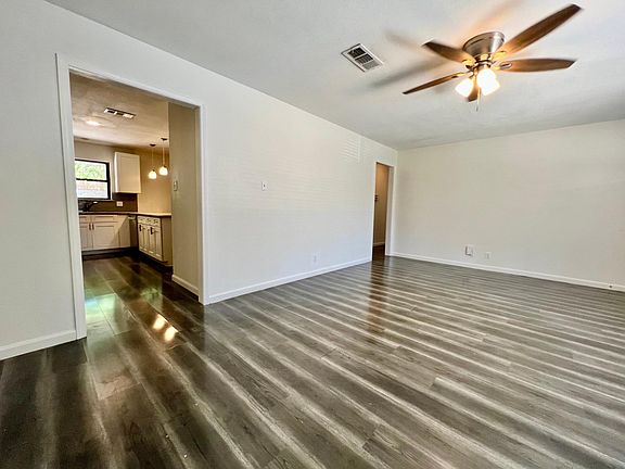 5th image of 3500 Loyola Ln