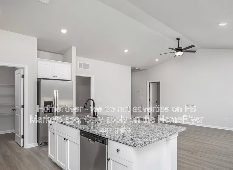 426 Chedworth Dr — Photo 5