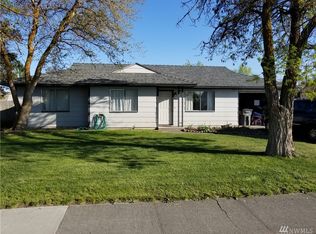 1210 Arlington Dr, Moses Lake, WA 98837
