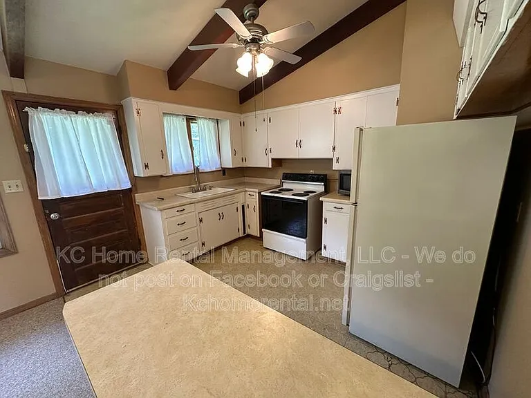 6103 N Garfield Ave — Photo 6