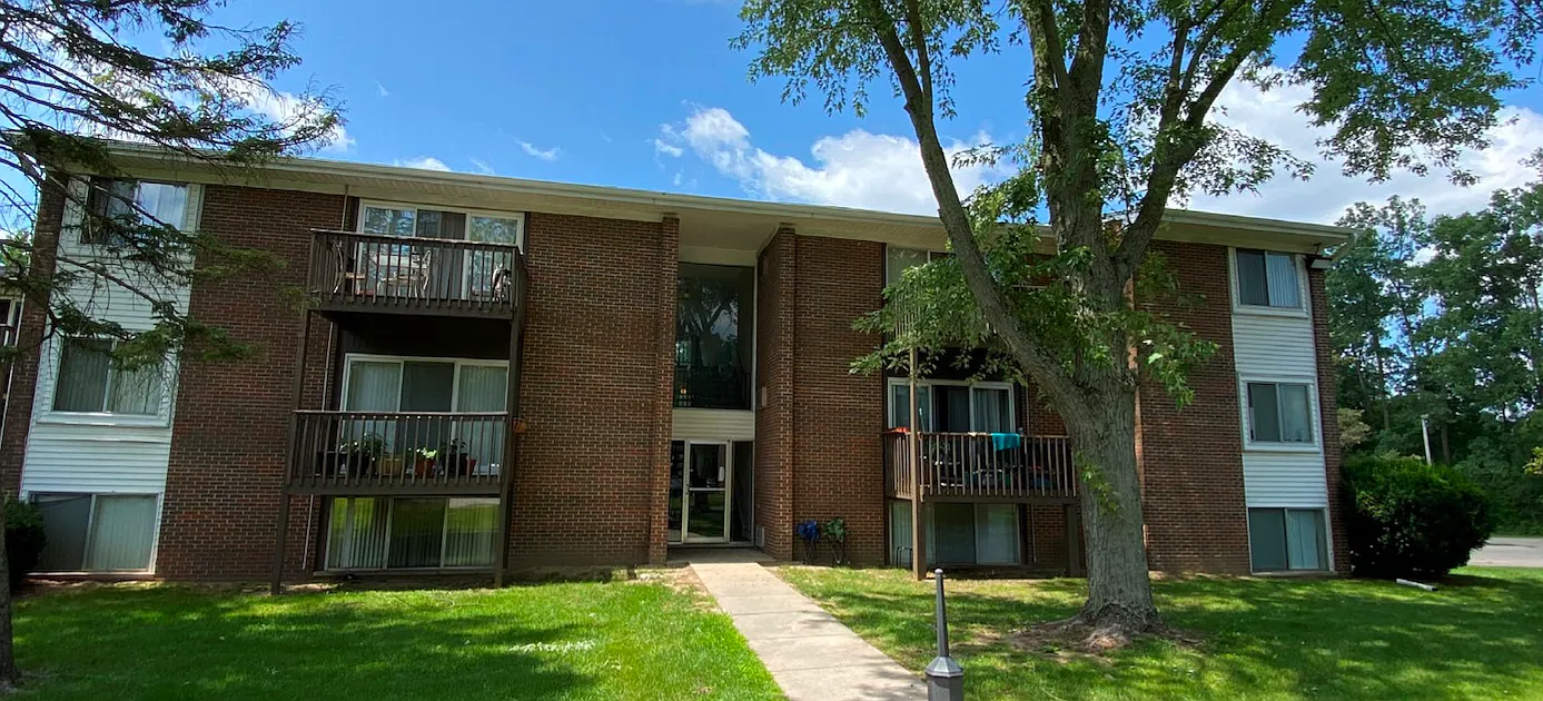 Old Orchard Apartments — Photo 3