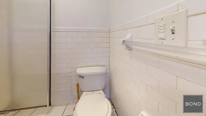 Rented by Bond New York | media 5