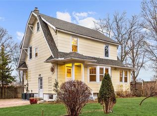 208 Oakes Ave, Belford, NJ 07718