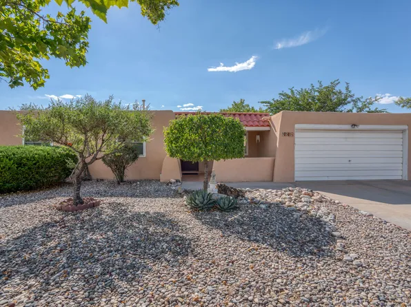 7505 Saint Clair St NE, Albuquerque, NM 87109