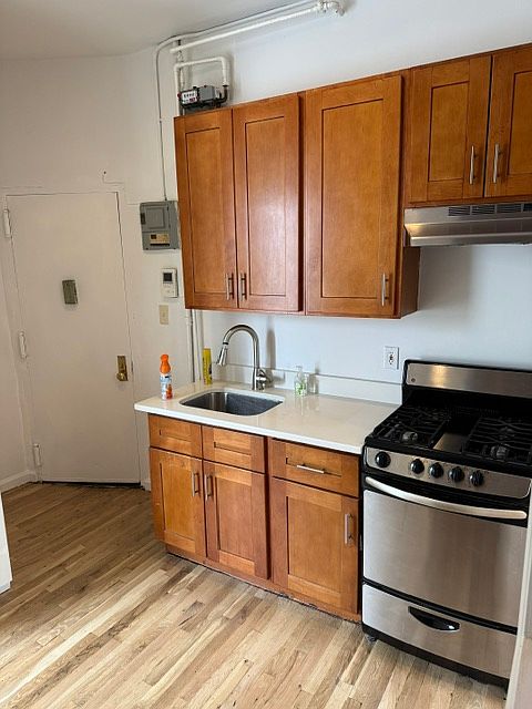 1st image of 231 Thompson St APT 15