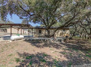 560 Big Leaf Rd, San Antonio, TX 78264