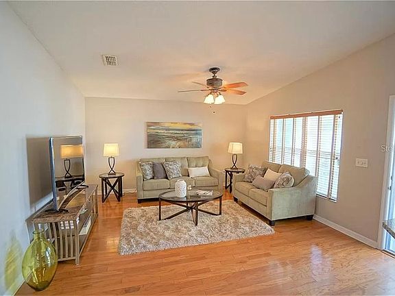 3rd image of 1113 Highland Ct N