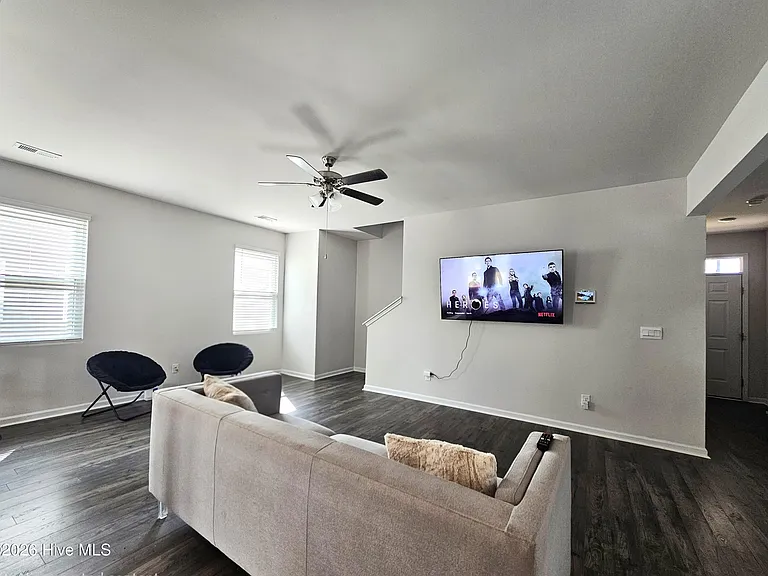 1403 Deer Hollow Run — Photo 2
