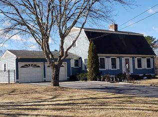 8 Deerfield Dr, Richmond, RI 02898