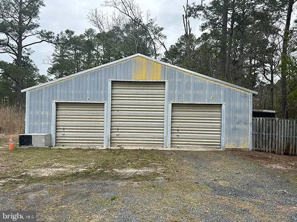 27032 Oriole Rd, Princess Anne, MD 21853