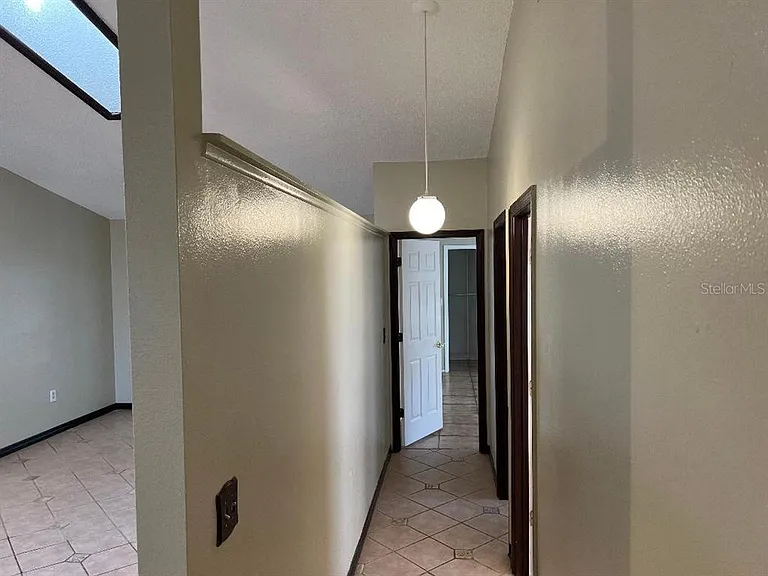 200 Arbor Dr W — Photo 30