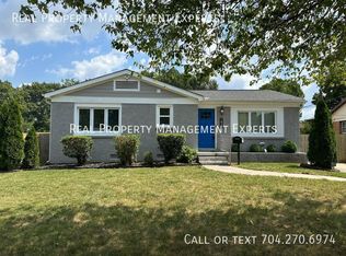 1434 Orvis St, Charlotte, NC 28216