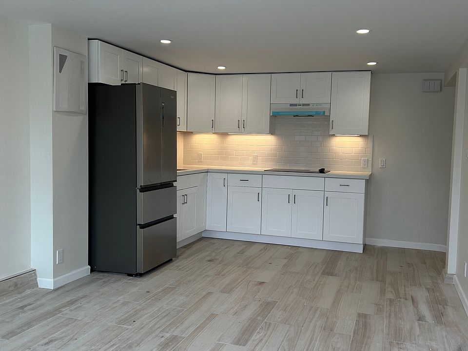 1st image of 14 Shelbourne Ave #A