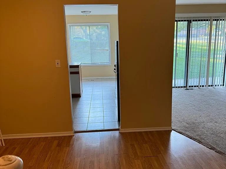 690 Cross Creek Dr #AA — Photo 11