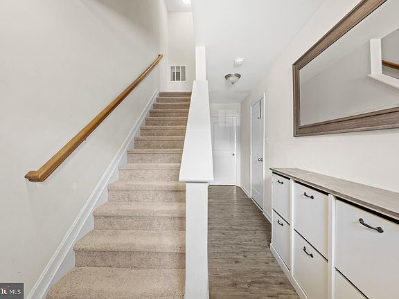 4th image of 189 Magellan Dr